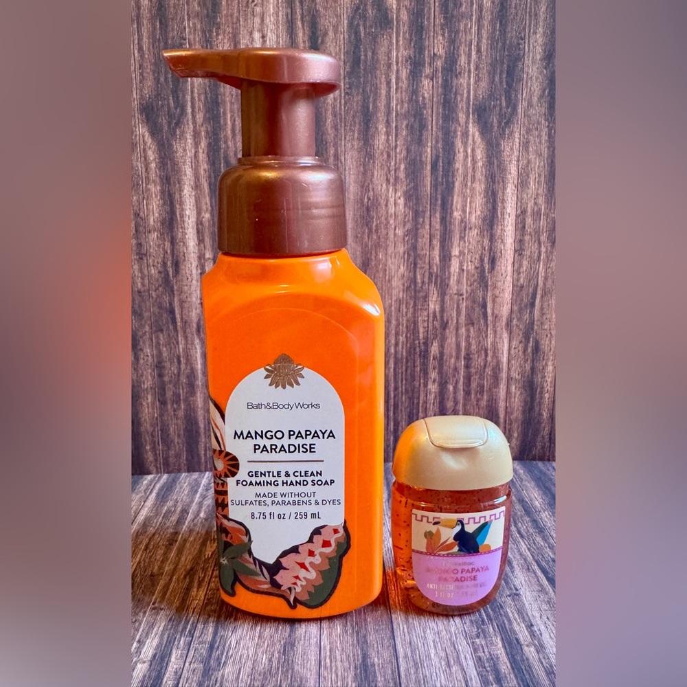 ✨Bath & Body Works Mango Papaya Paradise Foaming Hand Soap and hand sanitizer✨
